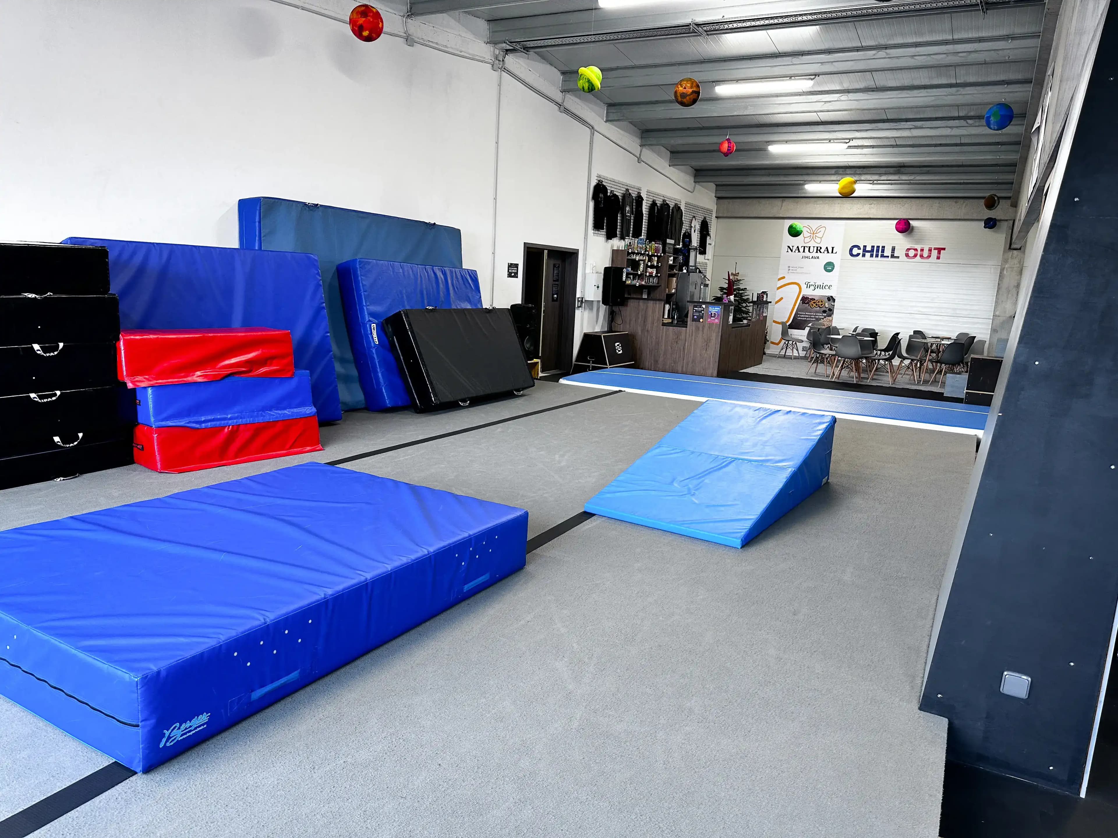 parkour mesto s mustkem