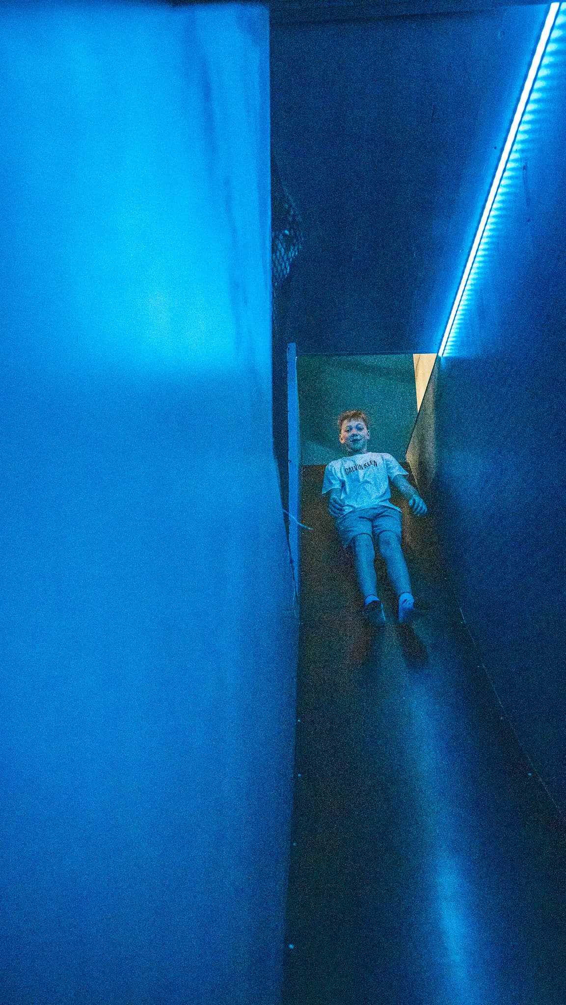 parkourista na skluzavce